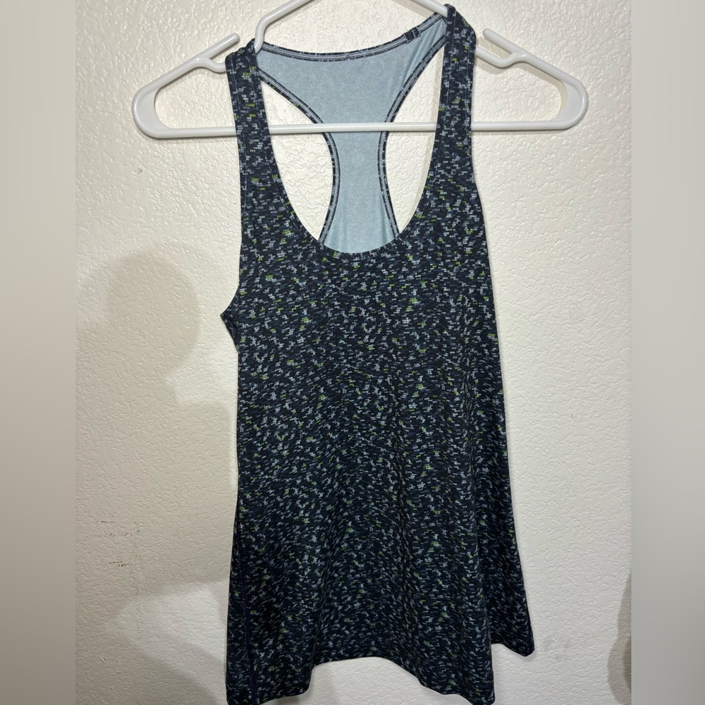 Lululemon top